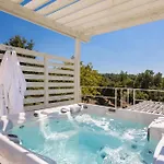 Villa Design Aqua