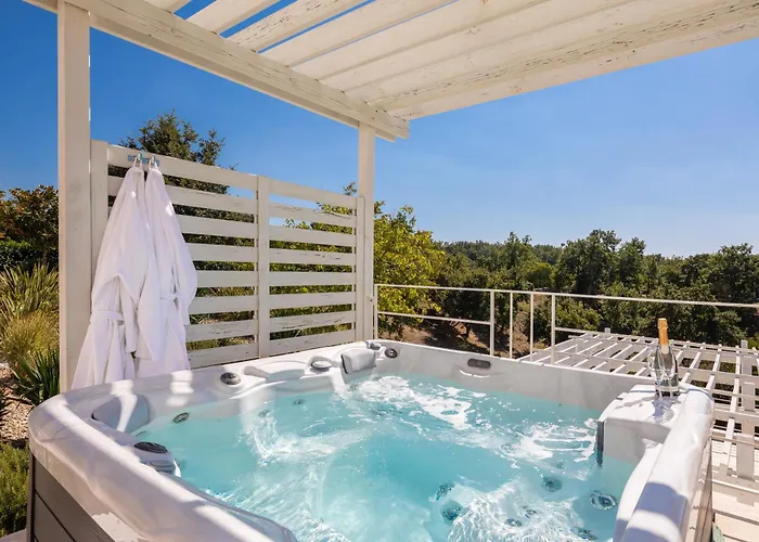 Villa Design Aqua